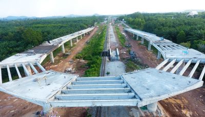 Crossing-Double-Track-Railway-01